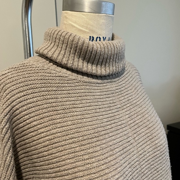 Fall sweater - Picture 3 of 9